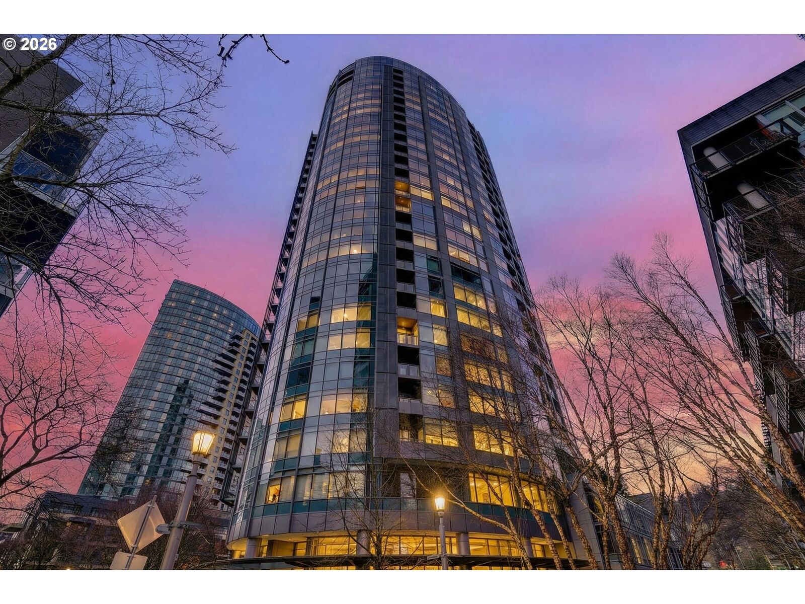 Property Photo:  3601 S River Pkwy 702  OR 97239 