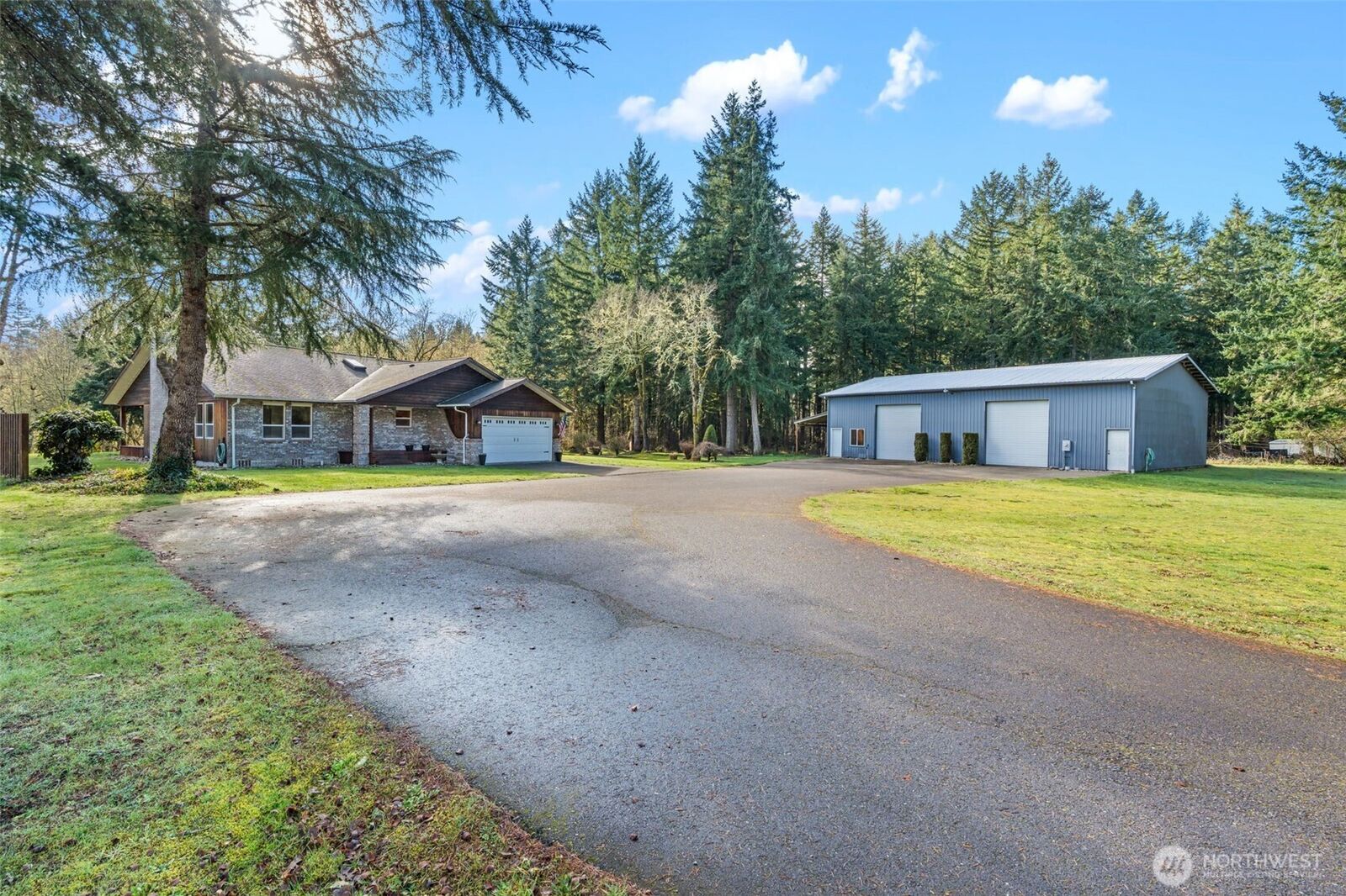 Property Photo: 5008 Dodjatree Lane SE WA 98501
