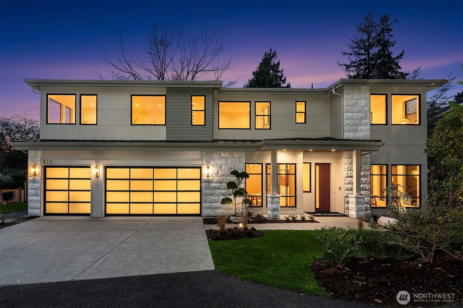 Property Photo:  822  91st Avenue NE  WA 98004 