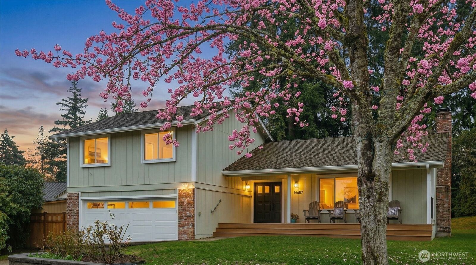 Property Photo:  14607 SE 170th Place  WA 98058 