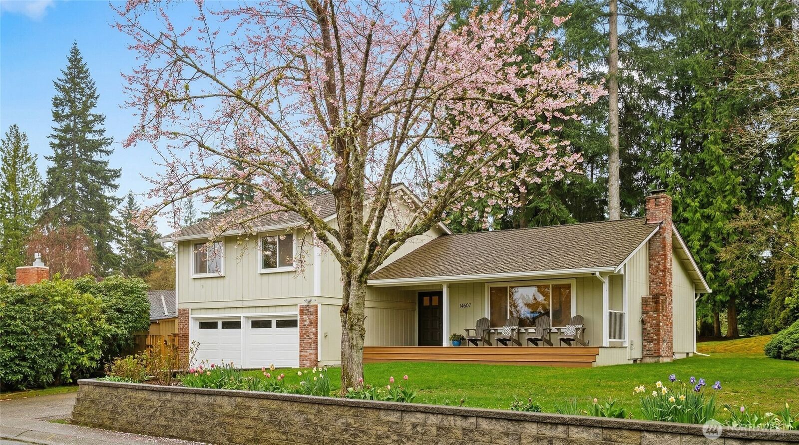 Property Photo:  14607 SE 170th Place  WA 98058 