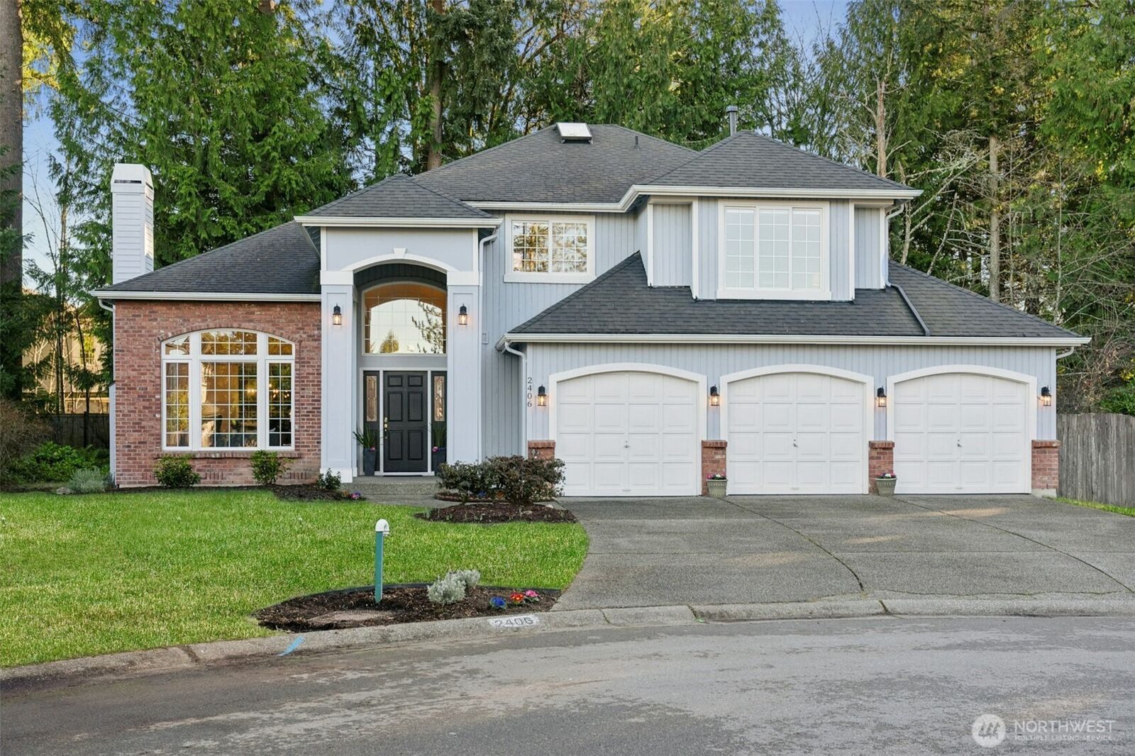 Property Photo:  2406  237th Court NE  WA 98074 
