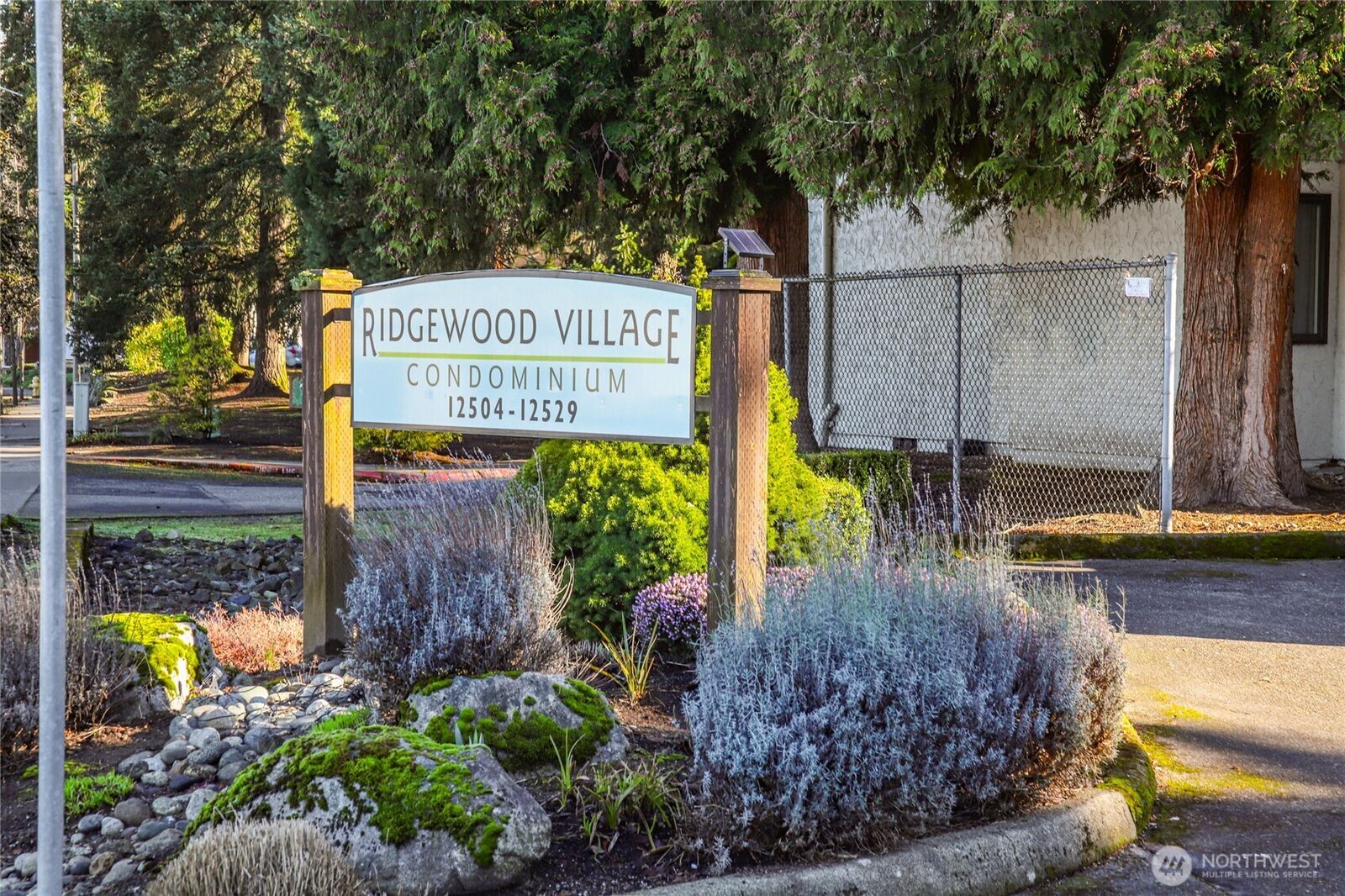 Property Photo:  12527 NE 117th Place F5  WA 98034 