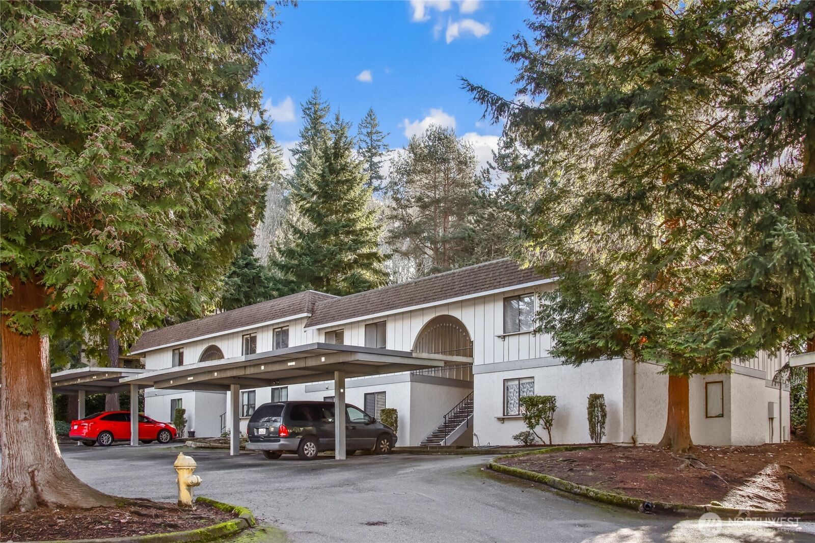 Property Photo: 12527 NE 117th Place F5 WA 98034