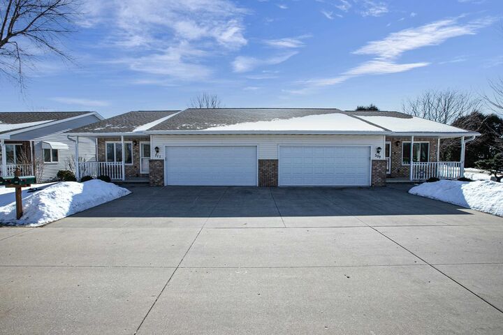 Property Photo:  311 Parkview Lane  WI 54136 
