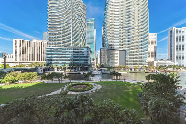 Property Photo: 475 Brickell Avenue 512 FL 33131
