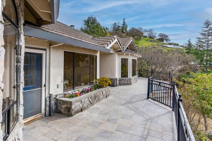 Property Photo:  18616 Skuse Court  CA 95120 