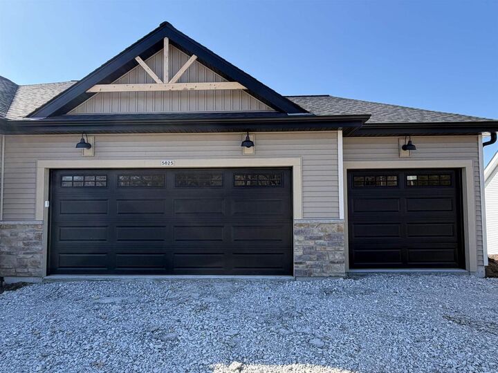 Property Photo: 5825 Bridle Way WI 53718