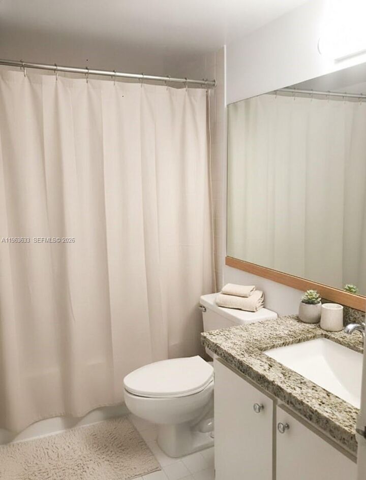 Property Photo:  
