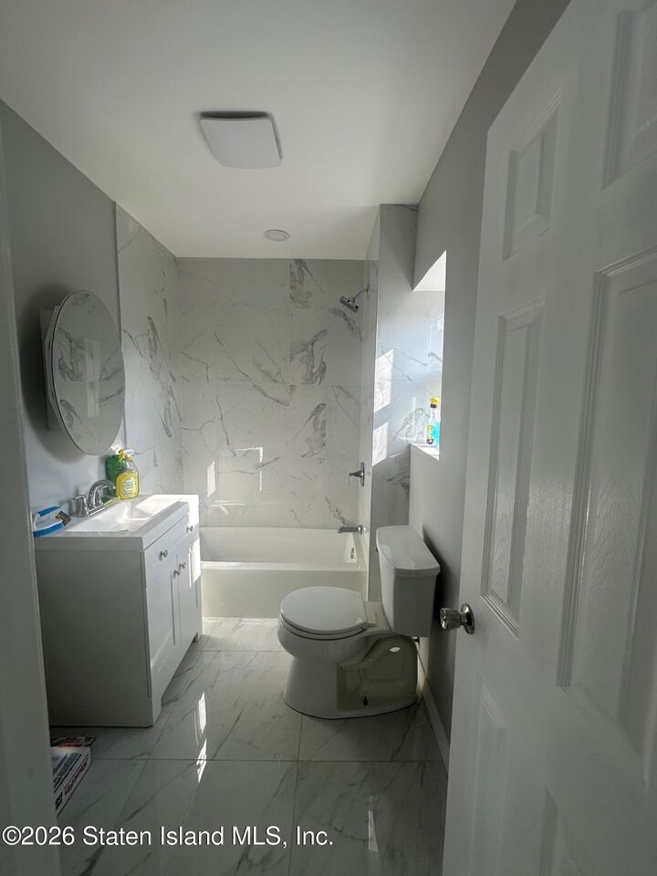 Property Photo:  6343 Amboy Road 3  NY 10309 