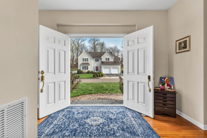 Property Photo: 42 Milford Hunt Lane CT 06461