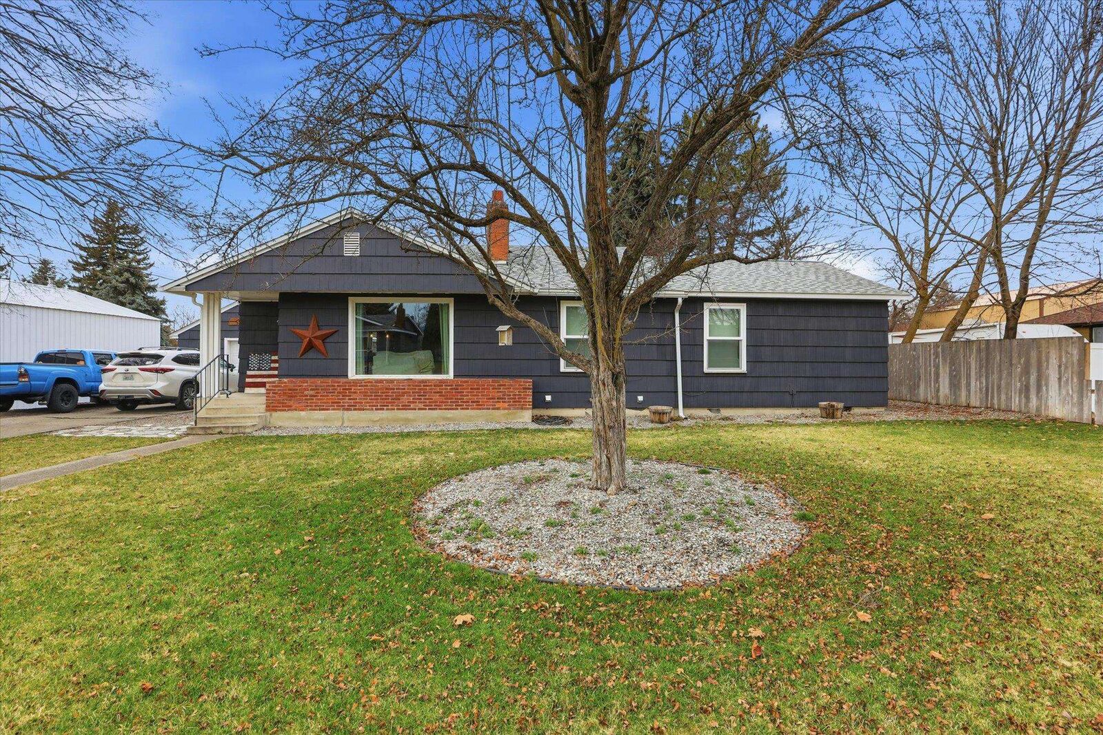 Property Photo: 417 N Burns Rd WA 99216