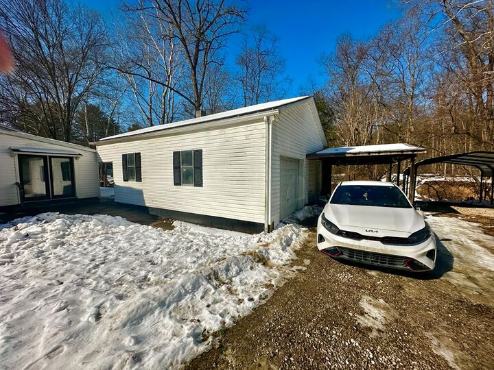 Property Photo: 3763 Stoney Creek Road OH 45601