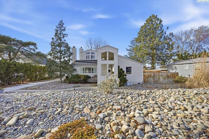 Property Photo:  1913 Davison Ave.  WA 99354 