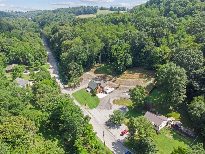 Property Photo:  733 McKee Rd  PA 15131 