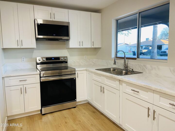 Property Photo:  3826 W Flynn Lane  AZ 85019 