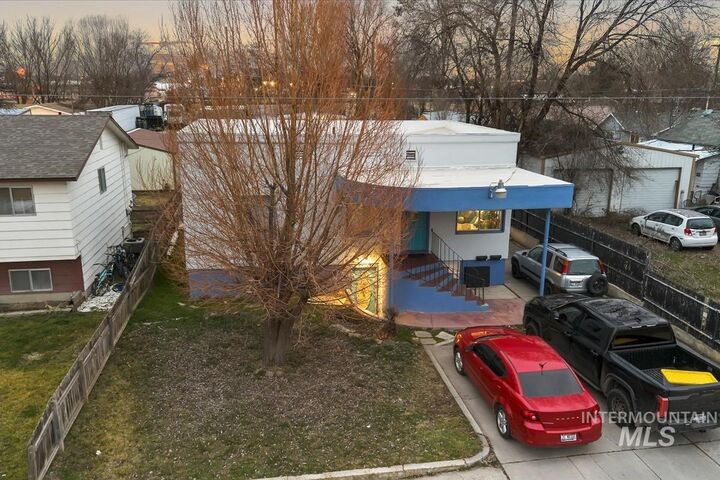 Property Photo:  116 22nd Ave S  ID 83651 