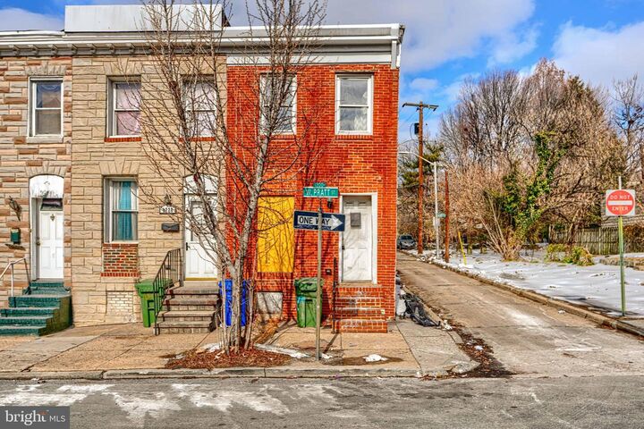 Property Photo:  1226 W Pratt Street  MD 21223 