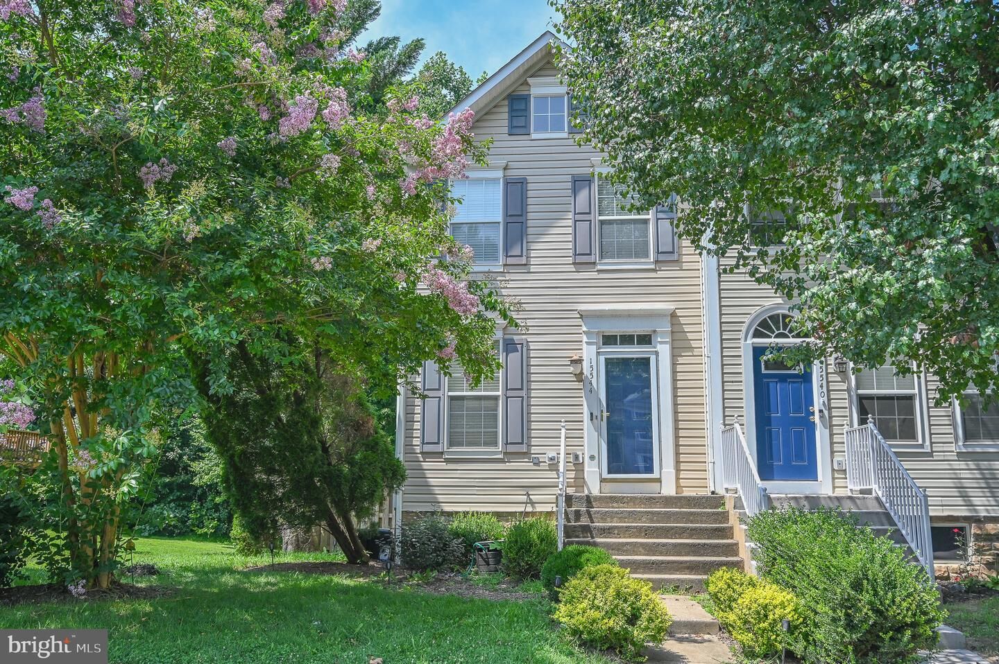 Property Photo:  15544 Three Otters Place  VA 20112 