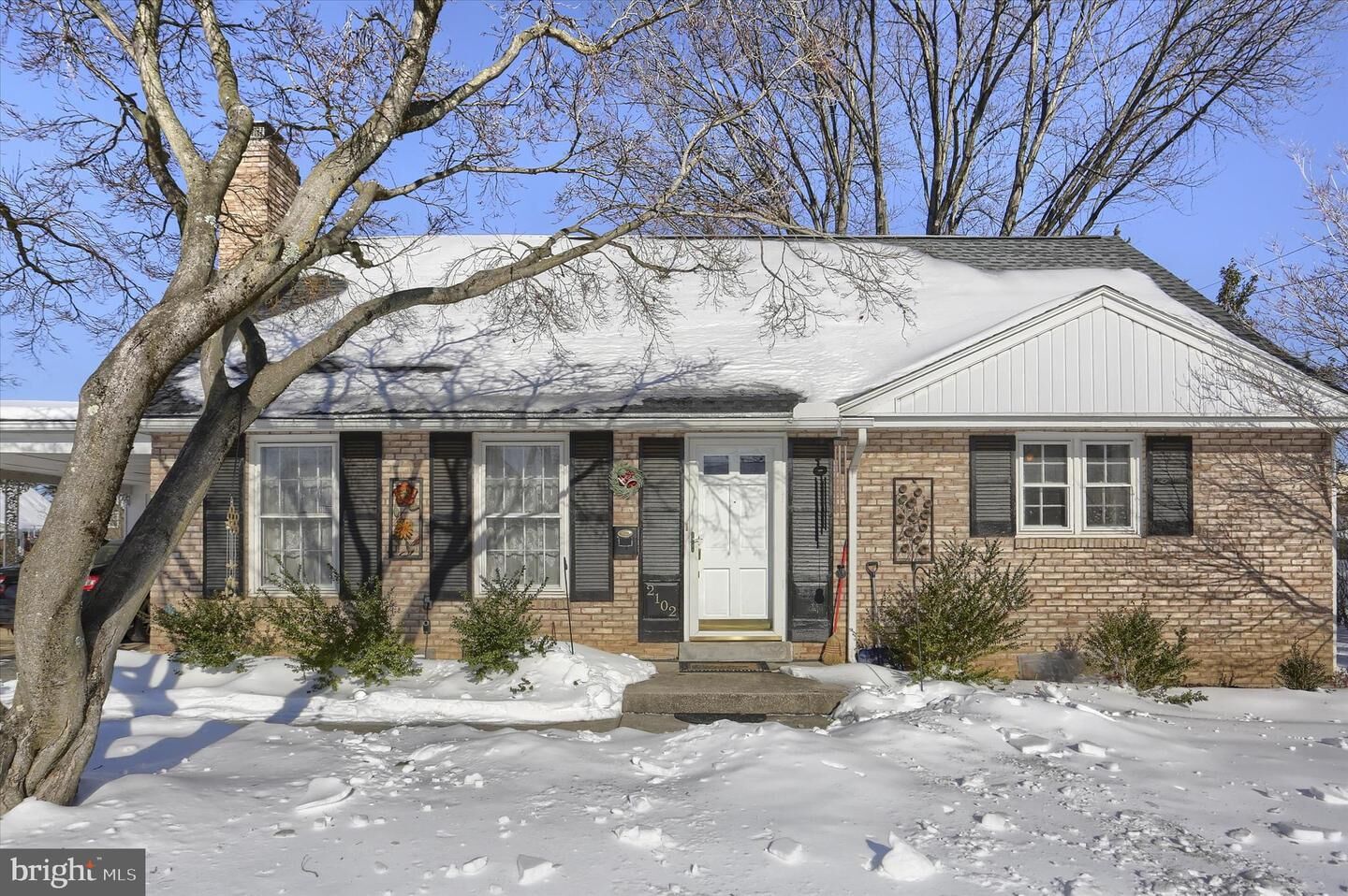 Property Photo: 2102 Parkside Road PA 17011
