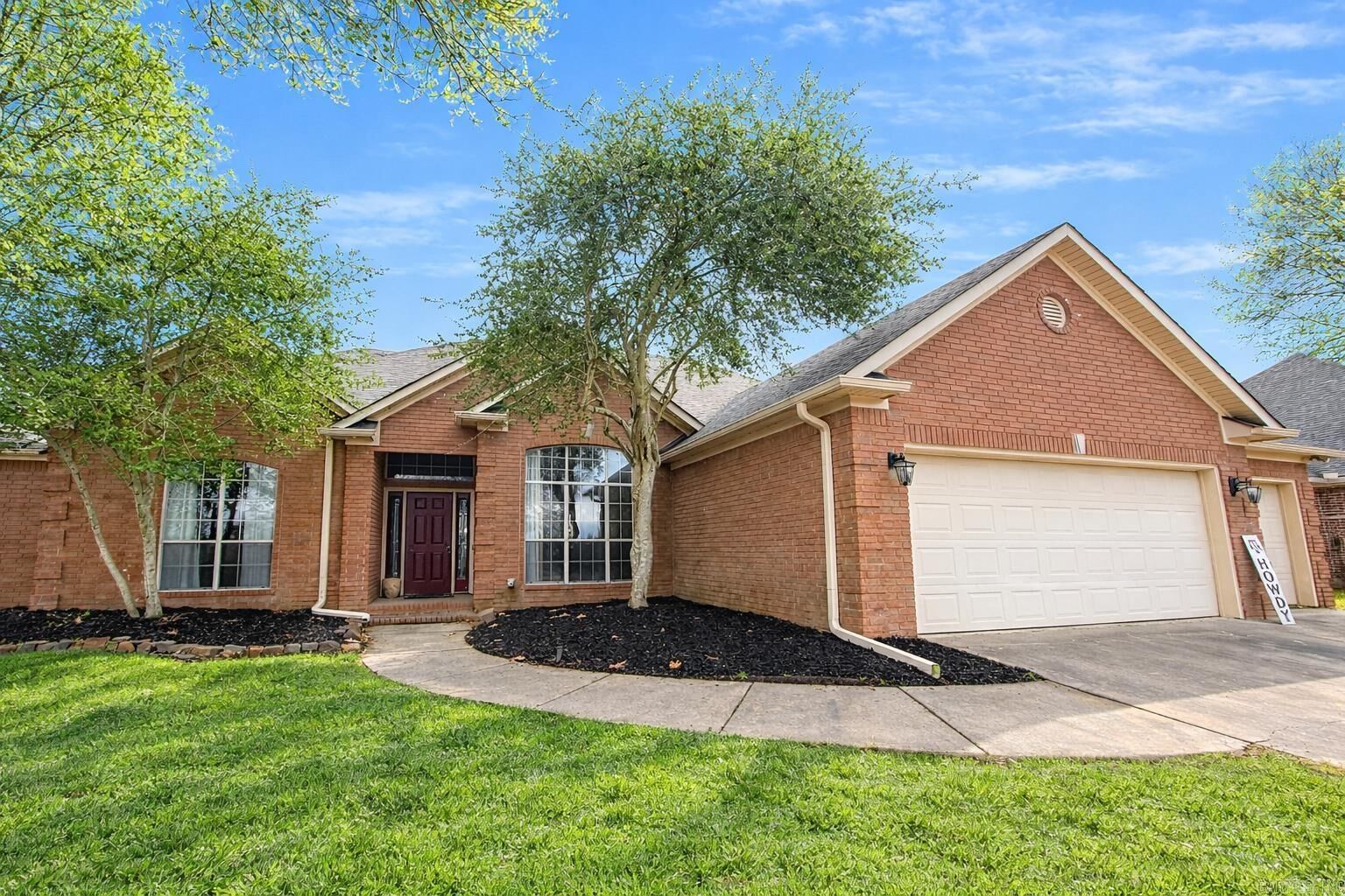 Property Photo:  110 Roosevelt Circle  AR 72034 