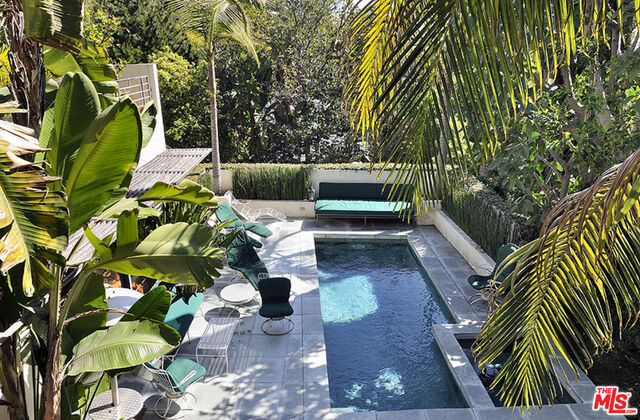 Property Photo:  1467 Queens Rd  CA 90069 