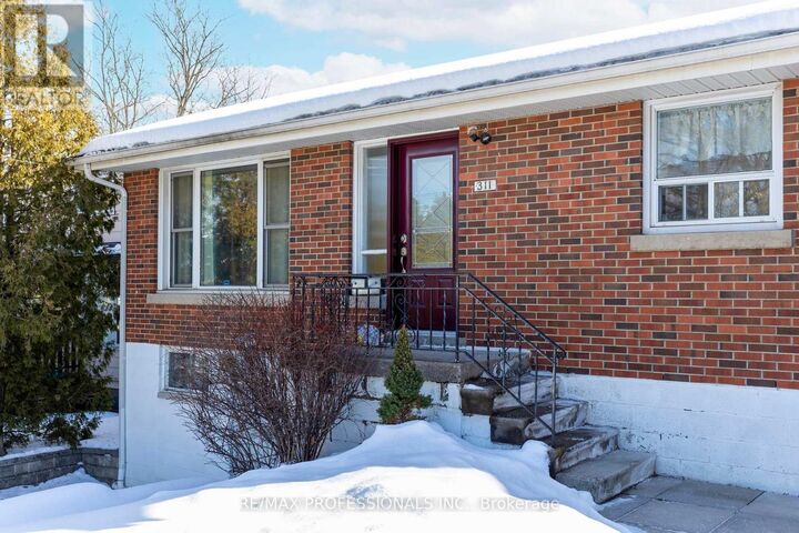 Property Photo:  311 Bowman Street  ON L8S 2V4 