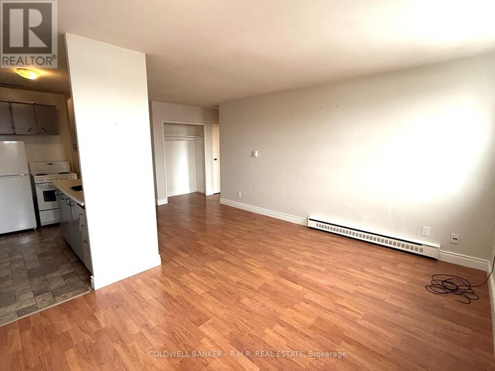 Photo de la propriété:  357 Wilson Road South 215  ON L1H 6C6 