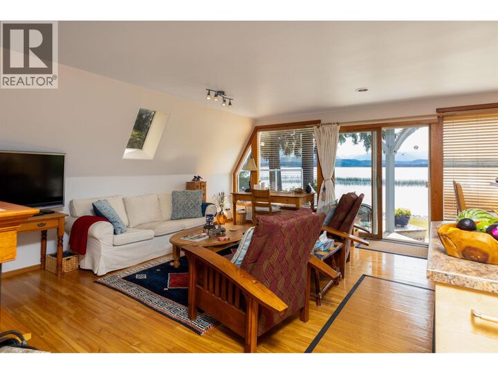 Property Photo: 4685 Lakeside Drive BC V8G 1T1