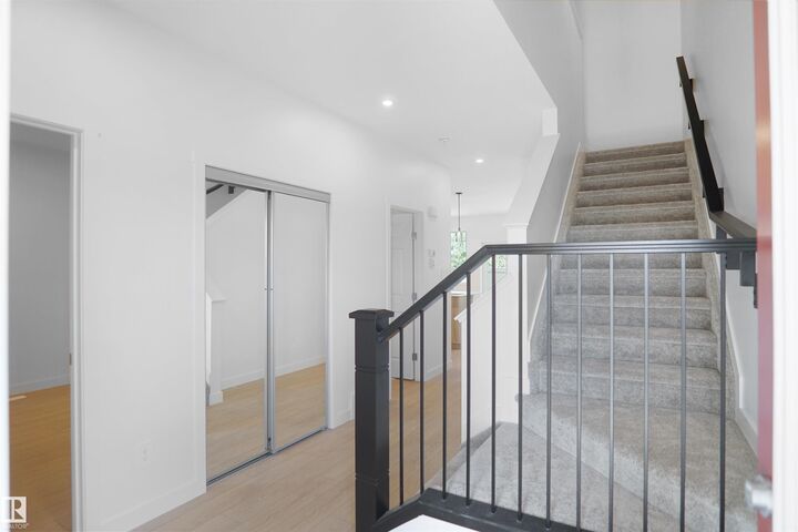 Property Photo:  4635 Kinsella Landing SW  AB T6W 5G9 