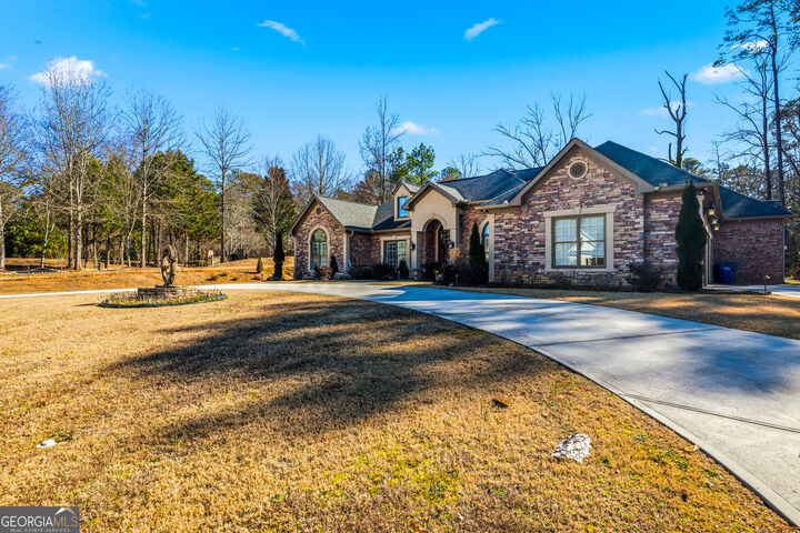 Property Photo: 5310 Serenity Lane SW GA 30349