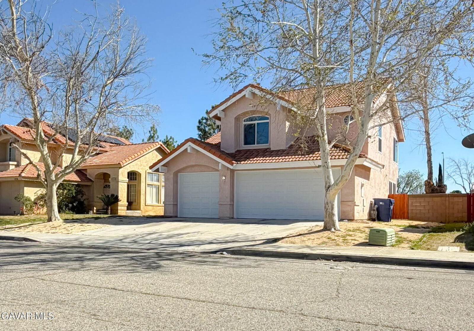 Property Photo:  1768 E Mesa Drive  CA 93535 