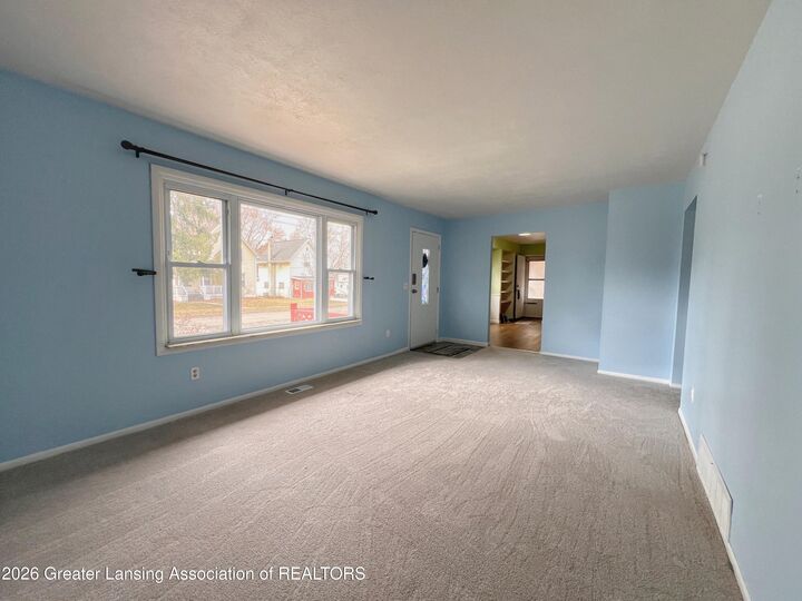 Property Photo:  615 Broadway Avenue  MI 48867 