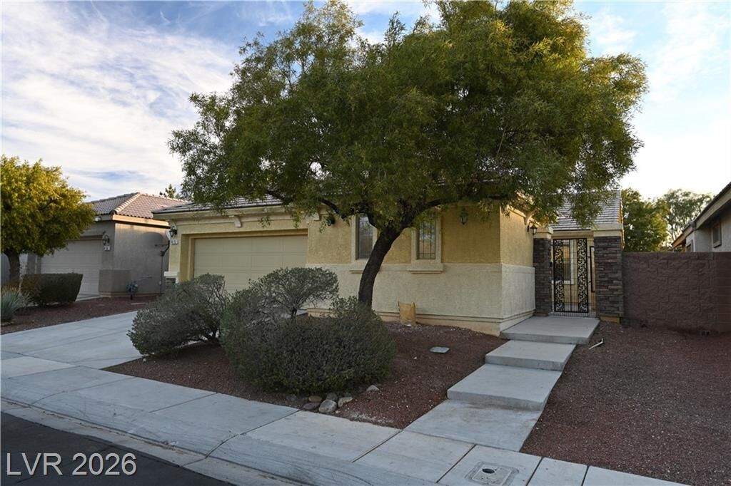 Property Photo:  8132 Chimney Bluffs Street  NV 89085 