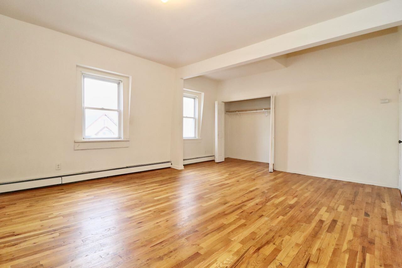 Property Photo:  209 Ogden Ave 3  NJ 07307 