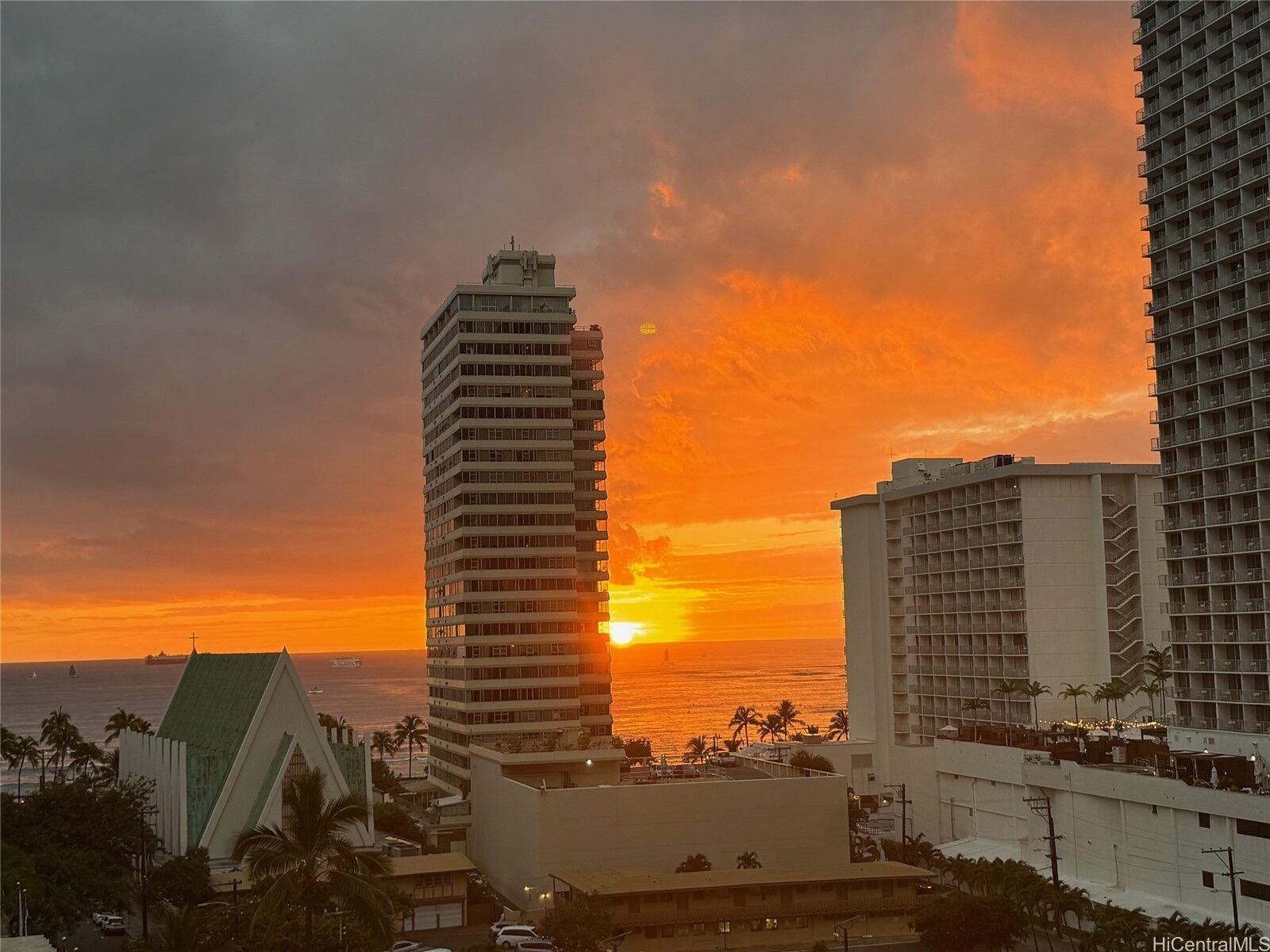 Property Photo: 201 Ohua Avenue 1010 HI 96815