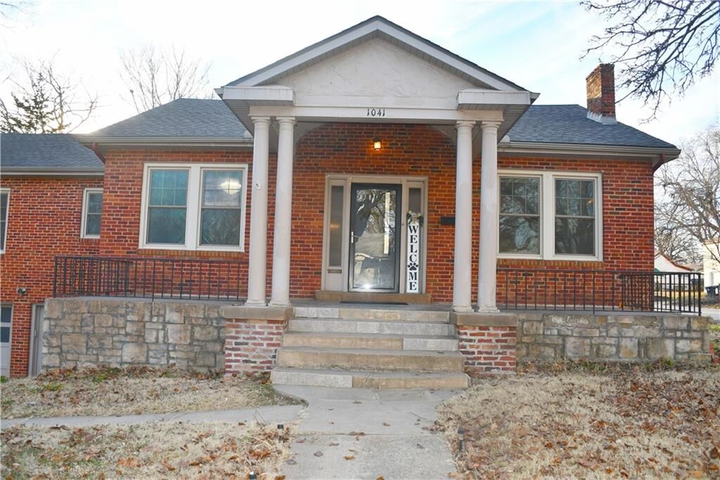Property Photo: 1041 N 5th Street KS 67301