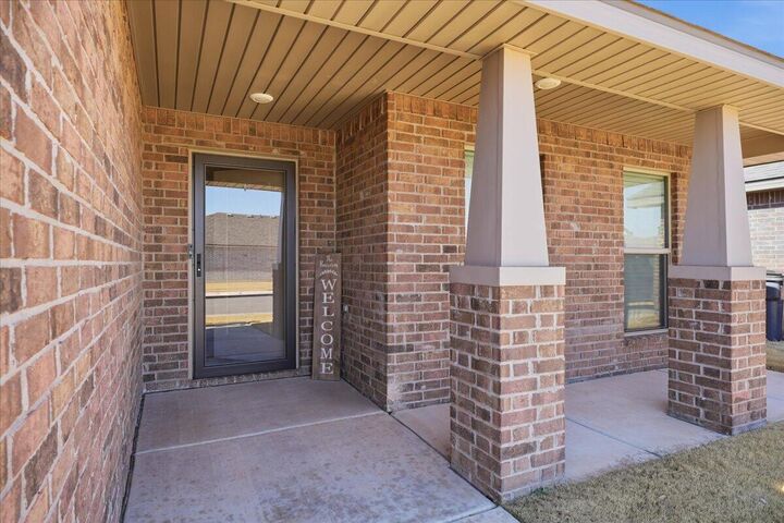 Property Photo:  3204 Volney Avenue  TX 79407 