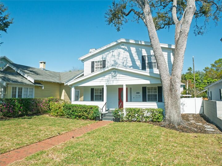 Property Photo:  325 17th Avenue NE  FL 33704 