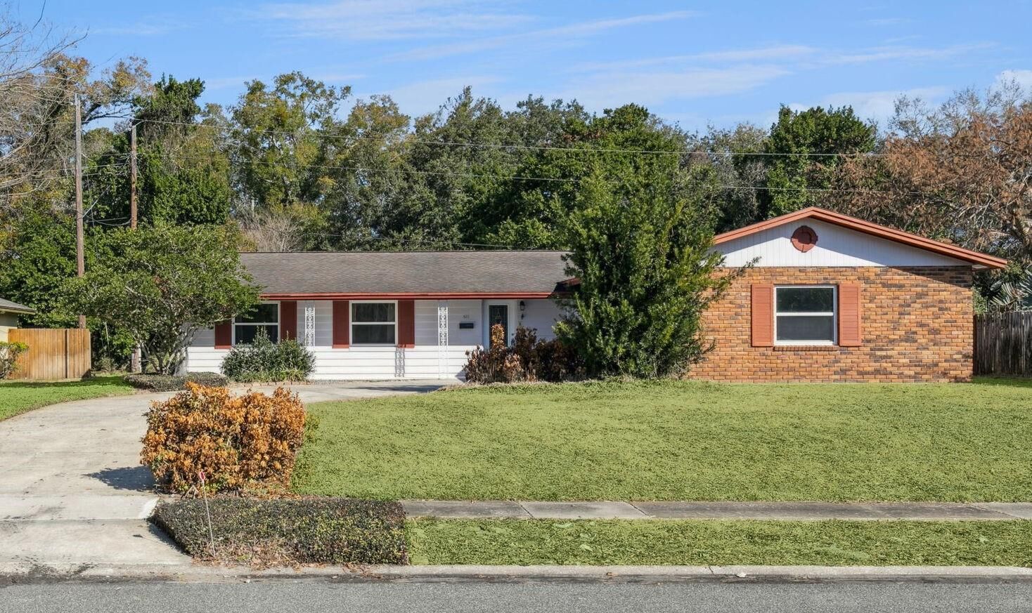 Property Photo:  521 Mason Street  FL 32701 