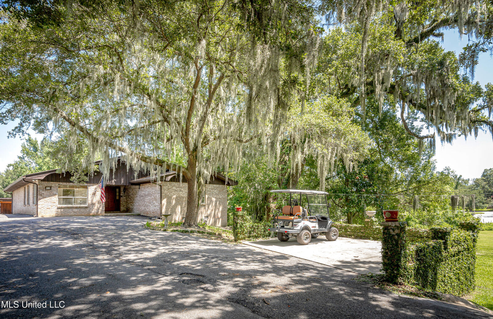 Property Photo: 416 Jackson Avenue MS 39564