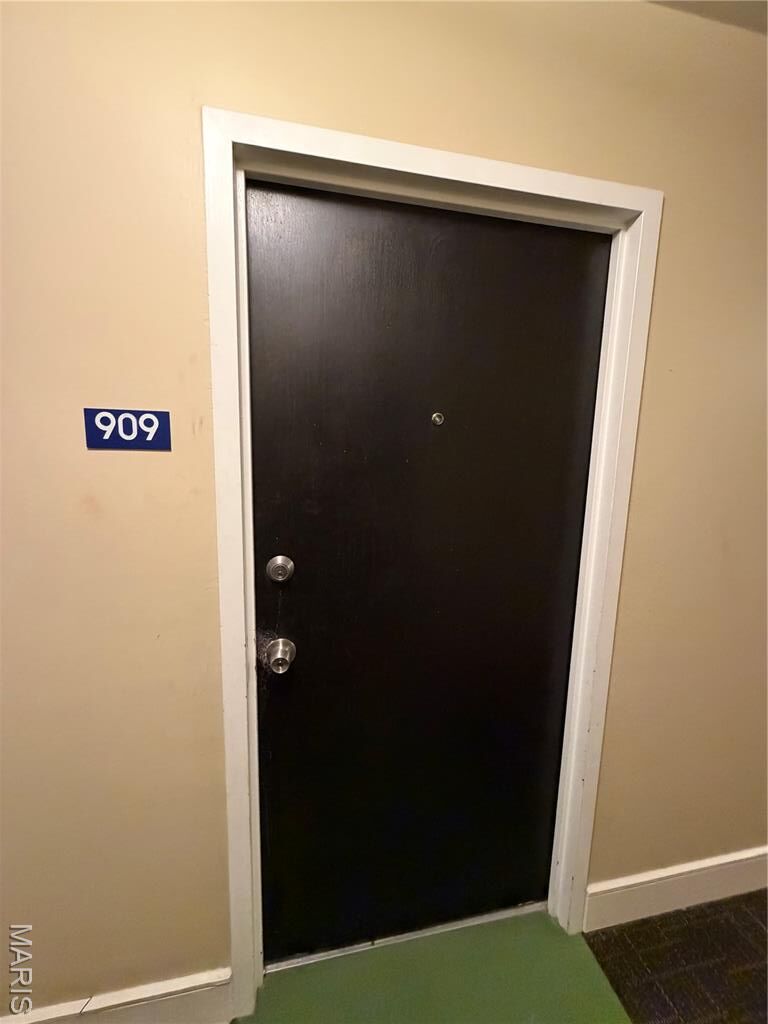 Property Photo: 210 N 17th Street 909 MO 63103