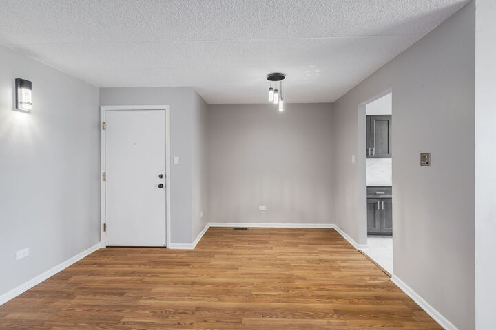 Property Photo: 10531 S Roberts Road 1-A IL 60465