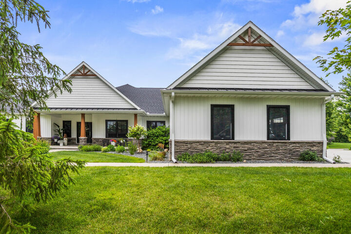 Property Photo: 4203 Curtis Meadow Drive IL 61822