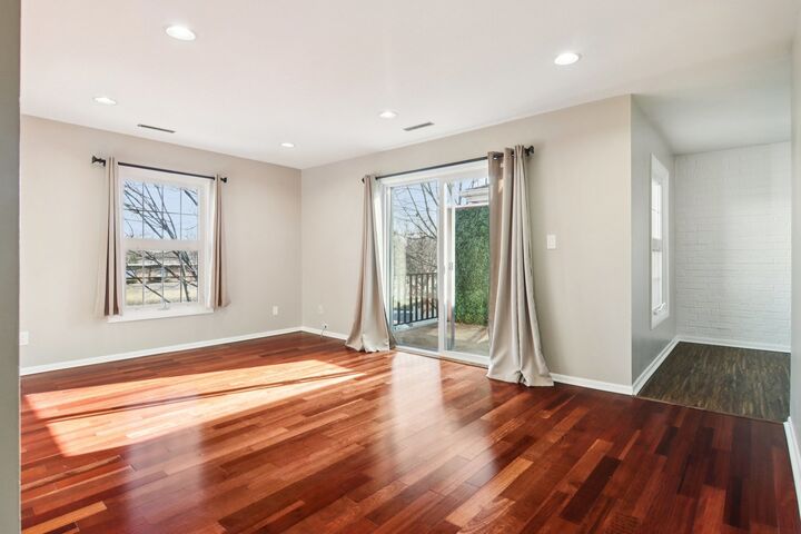 Property Photo:  530 Devonshire Lane 13  IL 60014 