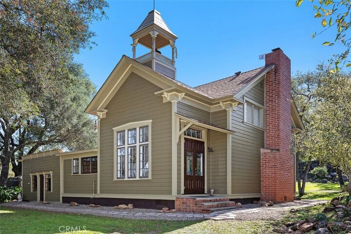 Property Photo:  1239 Rainbow Valley Boulevard  CA 92028 