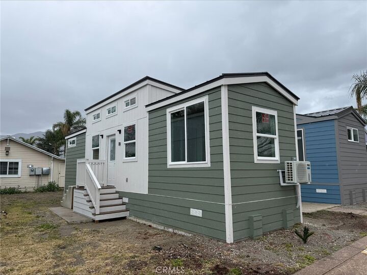 Property Photo:  501 S Mistletoe 18  CA 92582 