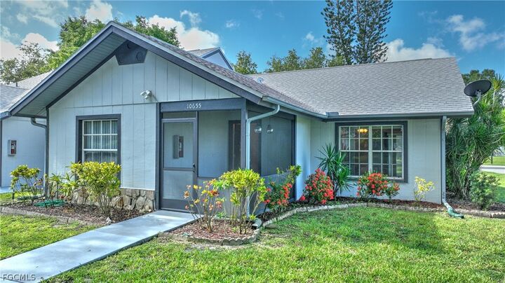 Property Photo:  10655 Vanceboro Court  FL 33936 