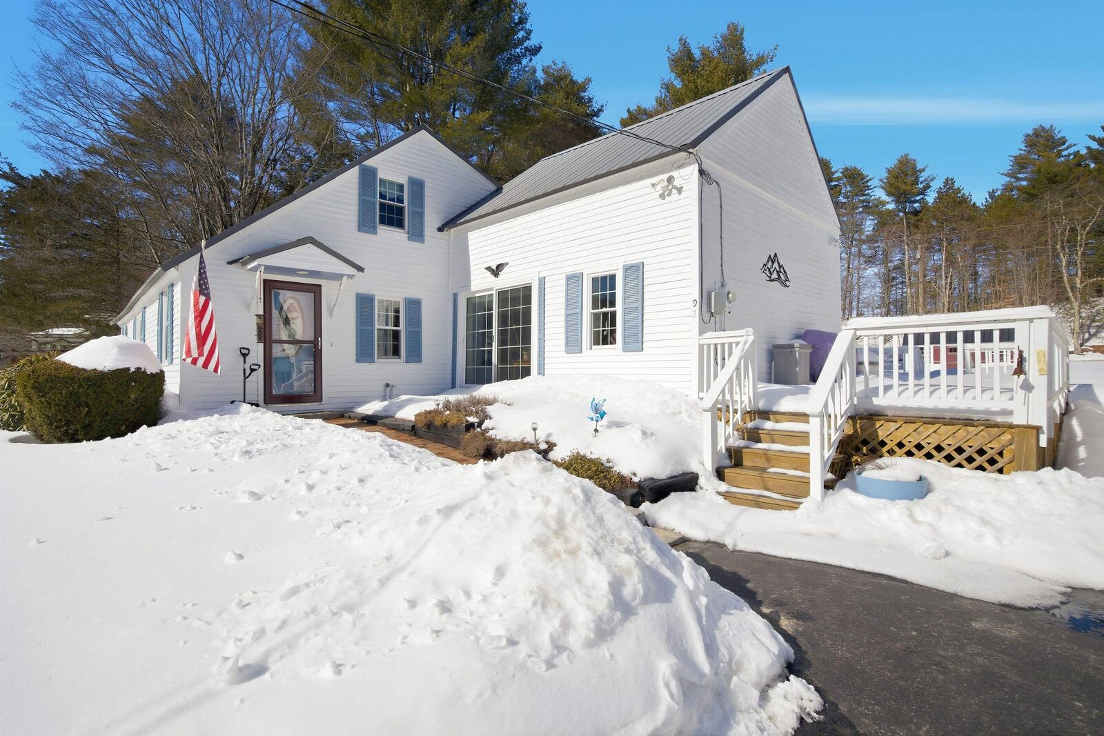 Property Photo: 92 Waterloo Street NH 03278