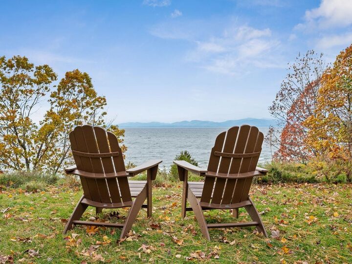 Property Photo:  16 Lakewood Parkway  VT 05408 